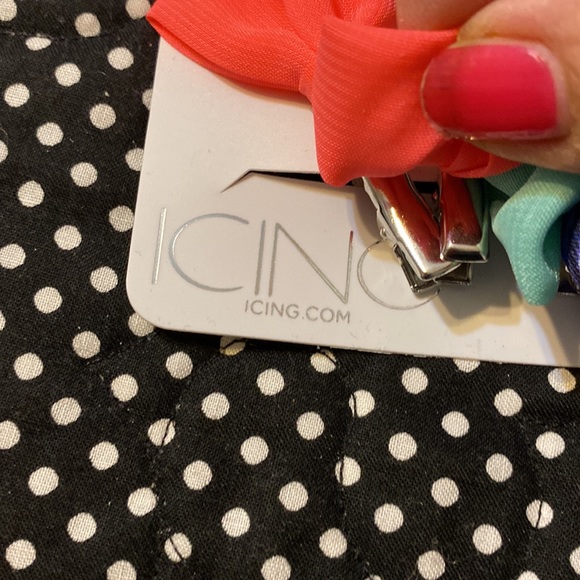 6 new bows! - Picture 4 of 5